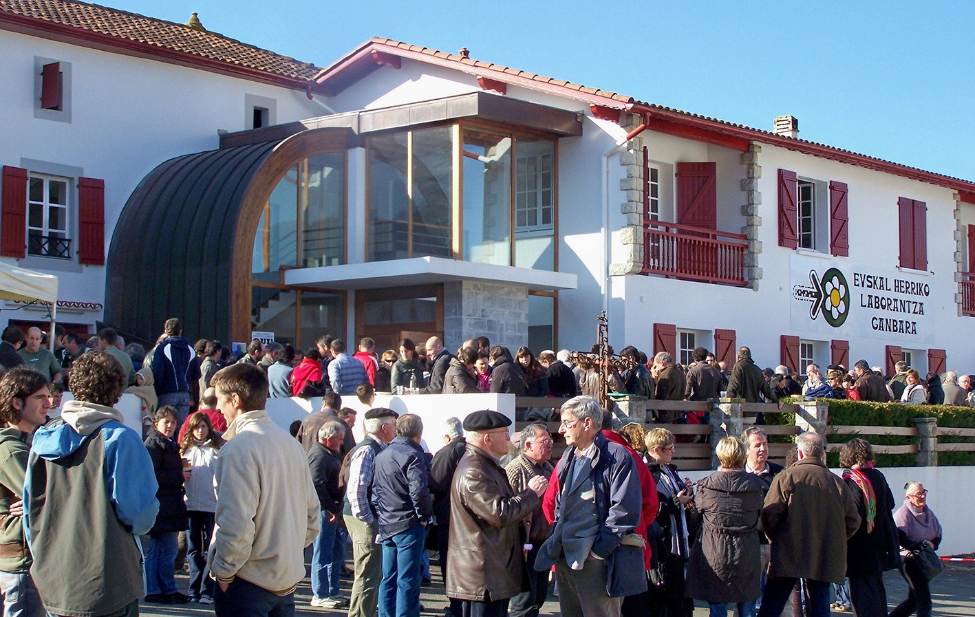 Télépac kanpainarako laguntza emanen du Euskal Herriko Laborantza Ganbarak