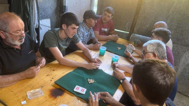 [ARGAZKIAK] Giro ederra izan dute Urritzokietako bestetan