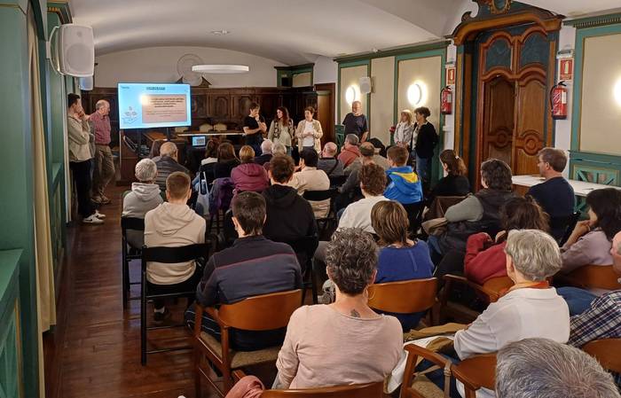 Ekhiten Lesakako energia komunitatea aurkeztu dute