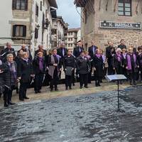 Mendi eta Amati abesbatzek kontzertua emanen dute larunbatean Donezteben