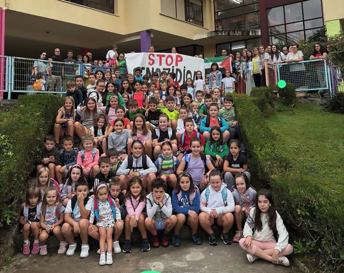 Palestinako genozidioaren kontra agertu dira Lesakako Irain eskolan ere