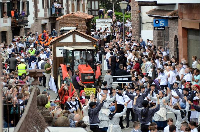 Baztandarren Biltzarrako bazkariko txartelak erosteko aukera hemendik guttira