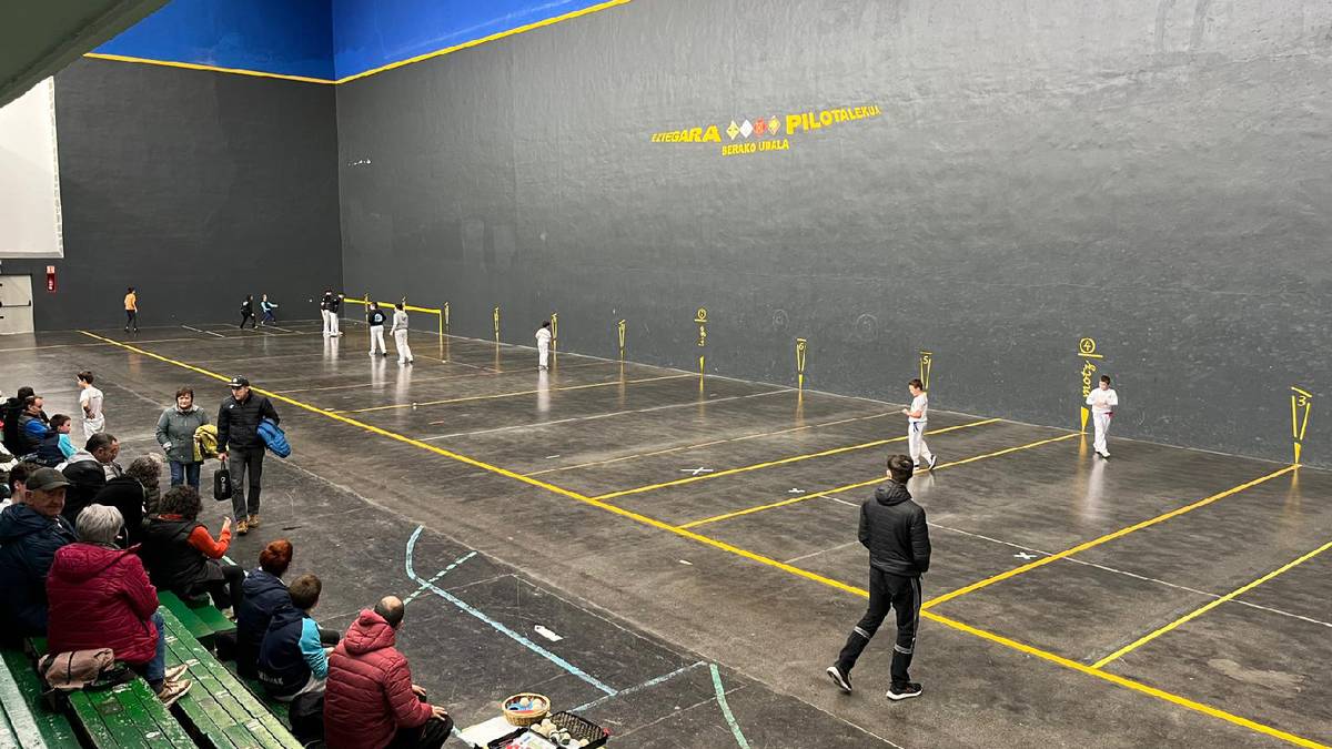 Bortzirietako eskuz banakako 25. pilota txapelketako finalerdiak jokatuko dituzte egunotan