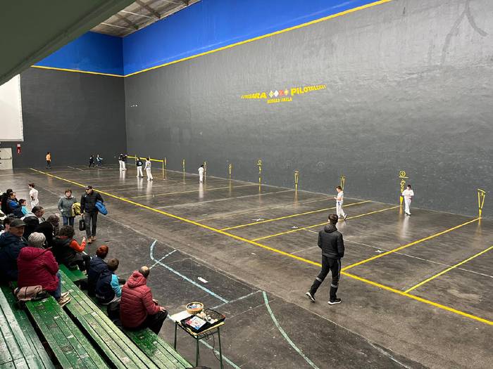 Bortzirietako eskuz banakako 25. Pilota Txapelketa abiatu da Beran