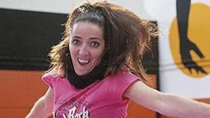 «Saltatuz disfrutatu eta bitartean gorputza mugitu»