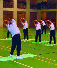 Informatika eta yoga ikastaroak antolatu dira