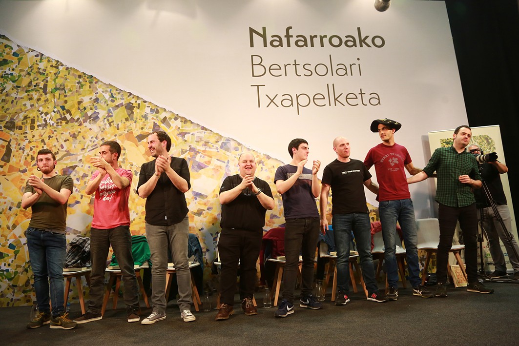 Nafarroako Bertsolari Txapelketa atzeratzea erabaki du Nafarroako Bertsozale Elkarteak
