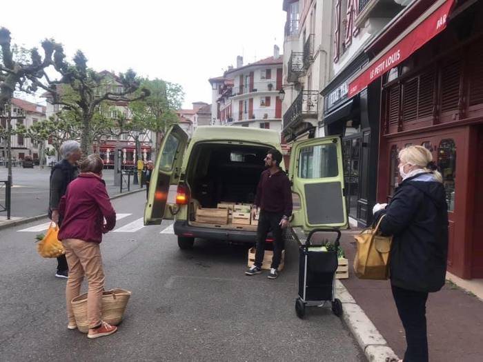 Iparraldean elkartasun sare bat osatzen ari da Slow Food-Bizi Ona elkartea