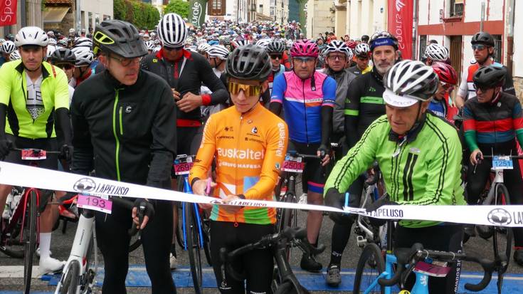 Ibai Azurmendi leitzarra omendu dute La Peluso bizikleta martxako antolatzaileek