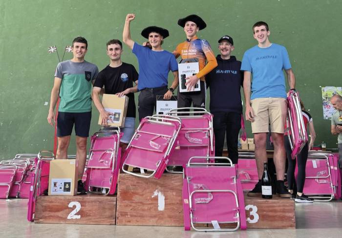 Eneko Gurrutxaga nagusitu da Igantziko VII. Mendi Duatloian