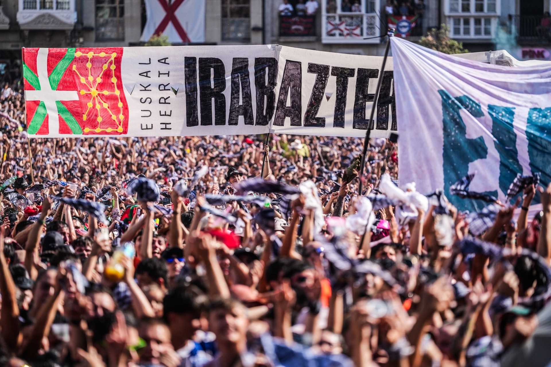 Ernaik irailaren 13an Donostian eginen duen mobilizaziora joateko autobusa antolatu dute Bortzirietatik