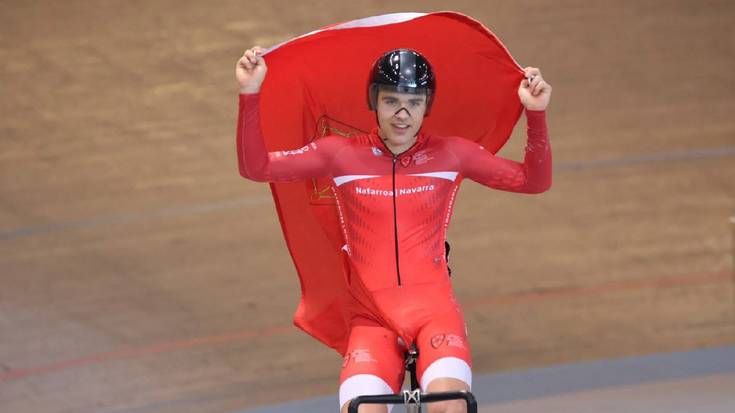 Ander Larraburu txirrindulari sunbildarra Espainiako txapeldun pistan