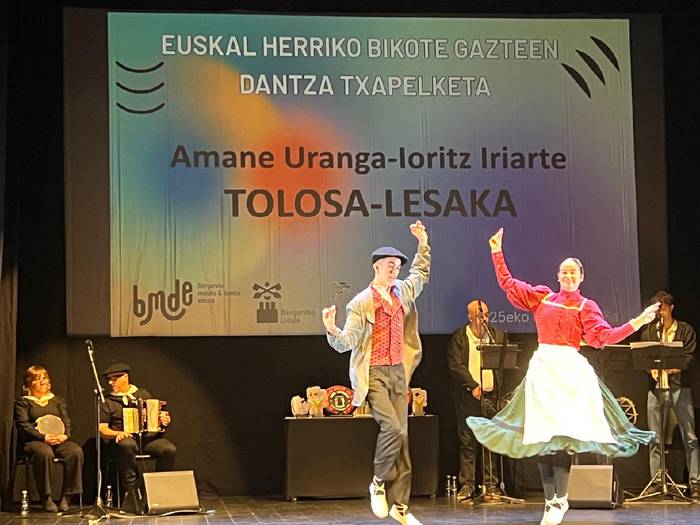 Ioritz Iriarte lesakarra bigarren izan da Euskal Herriko bikote gazteen dantza txapelketan