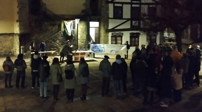 Barrikote afaria antolatu dute Goizuetan martxoaren 22an