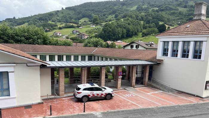 Bortzirietako kontsultategietan sei mediku izatetik bi izatera pasatuko dira uztailaren 21etik aitzinera