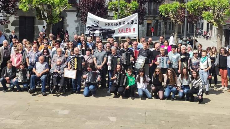 Xalbador Madariaga soinulariari ezusteko omenaldia egin diote Lesakan