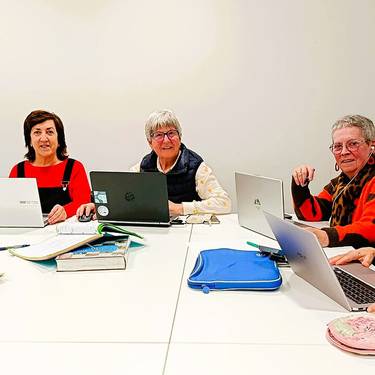 WikiEmakumeOK proiektua: Oarso-Bidasoaldeko wikiemakumeak taldearekin solasaldia eta dokumentalaren emanaldia