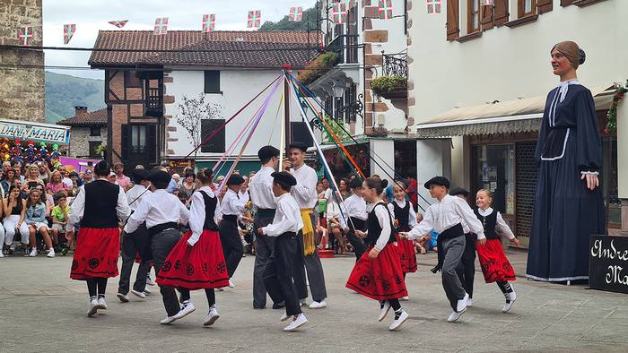 Ortzegunean hasi eta astelehenera arte ospatuko dituzte Etxalarko bestak