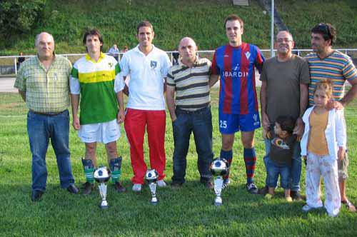Unai Zelaieta eta Jon Irazoki gogoan jokatuko da Jon Irazokiren XV. Memoriala