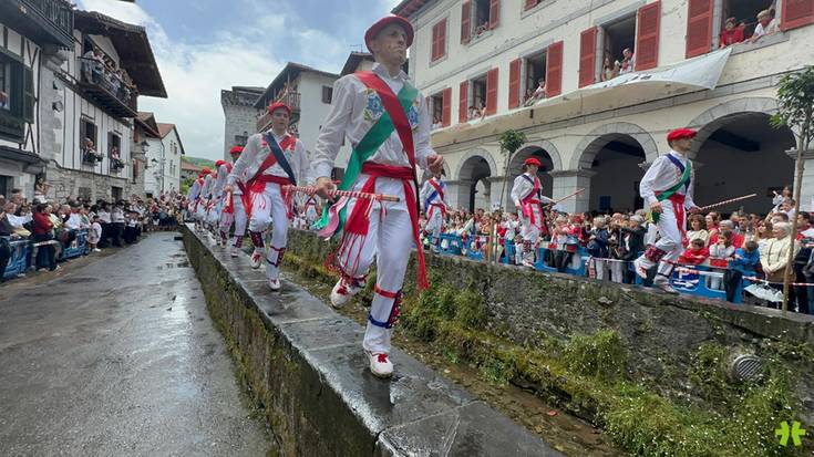 [ARGAZKIAK]: Euripean, baina ezpata dantzariek ez dute hutsik egin