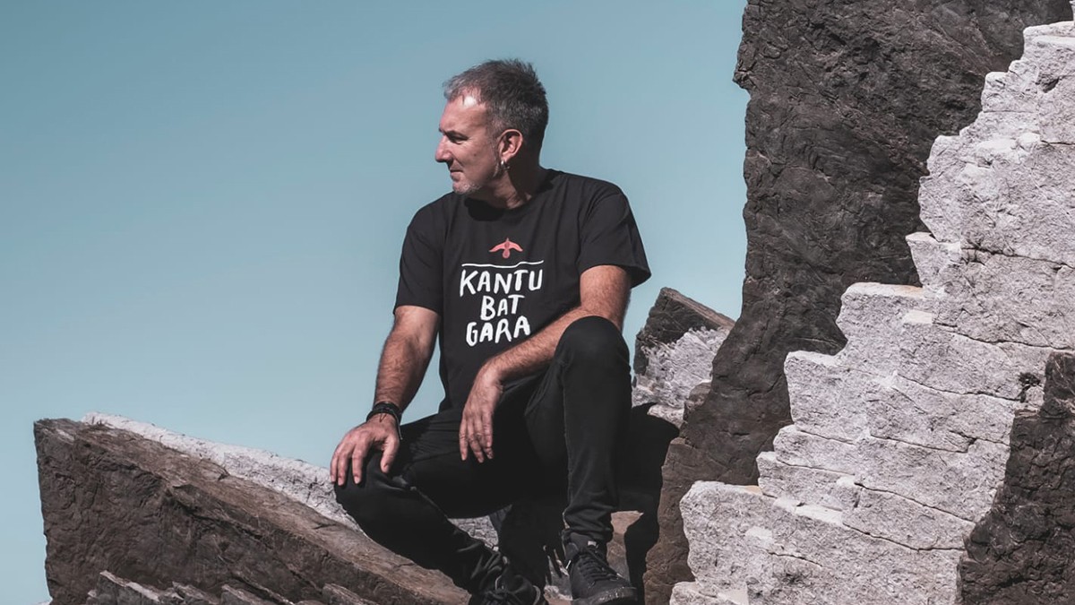 Jon Maiaren 'Kantu bat gara' ikuskizunerako sarrerak salgai jarri dituzte Leitzan