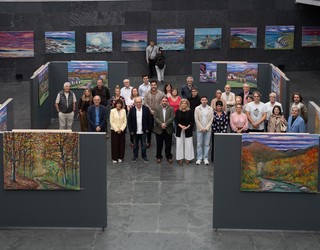 Juan Carlos Pikabearen ‘Bidasoa gazi gozoa’ erakusketa ikusgai da Nafarroako Parlamentuan