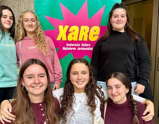 Doneztebeko institutuko ikasleak Euskarazko Kultura Digitalaren Jardunaldietan izan dira