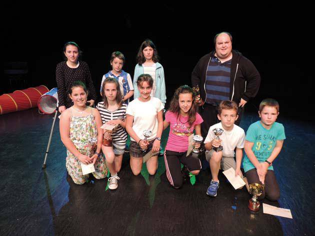 Baztan-Bidasoko Bertsopaper lehiaketako sariak banatu dituzte