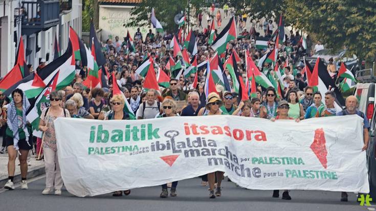 [ARGAZKIAK] 'Ibaitik itsasora' elkartasun martxaren harira «hagitz balorazio positiboa» egin dute antolatzaileek