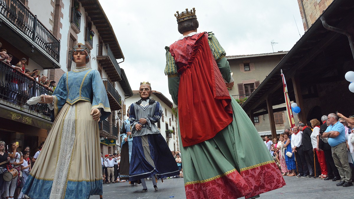 Doneztebeko Konpartsak entsegua eginen du igandean