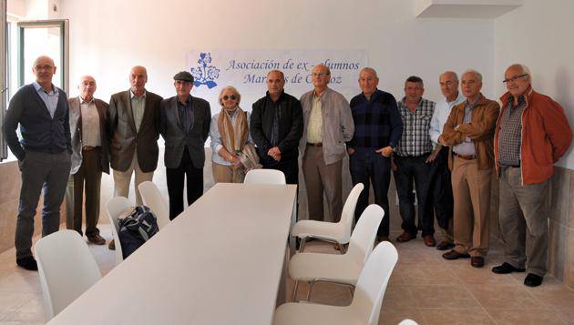 San Martin kolegioko ikasle ohiek egoitza inauguratu dute 