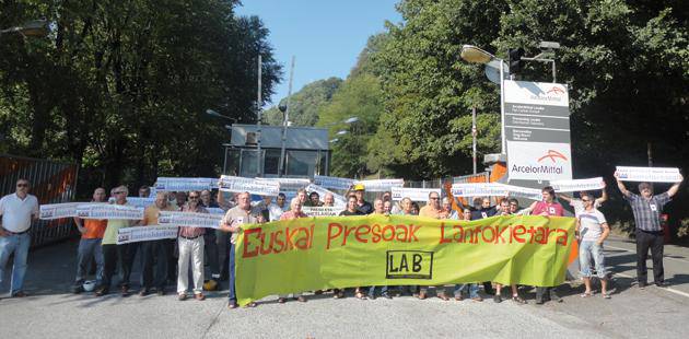 Presoak lantokietara itzultzea eskatu du LABek Arcelorren 