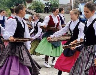 Ortziralean hasiko dira Zugarramurdiko bestak