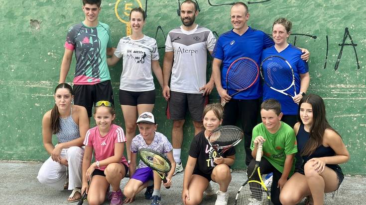 [ARGAZKIAK] Aresoko Frontenis Txapelketa mistoak baditu irabazleak