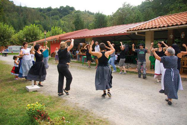 Euskal Jaiarekin maiatza bitarte itxi ditu ateak Ixkibik 