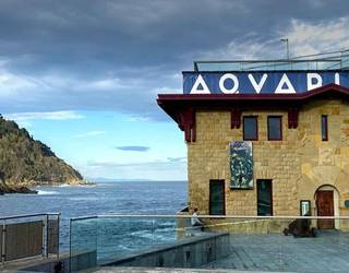 Aquariumera joateko sarrera bikoitza