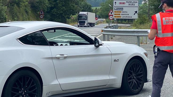 Gidariek drogetan positibo emateagatik, bortz auto ibilgetu dituzte Lesakako ez-sanferminetan