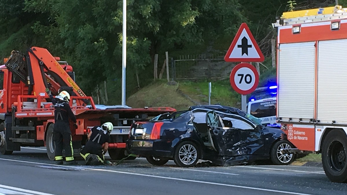 Bi zauritu Berako tunelaren irteeran izan den trafiko istripuan