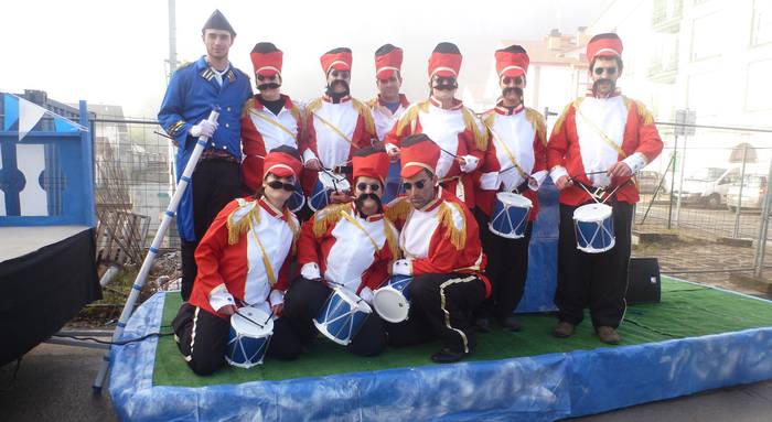 Sunbillako inauteriak igandeko karroza desfile handiarekin borobilduko dituzte