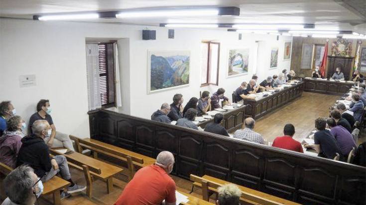 Baztan Abentura Park proiektu berriari buruzko erabakia atzeratu du Batzar Nagusiak