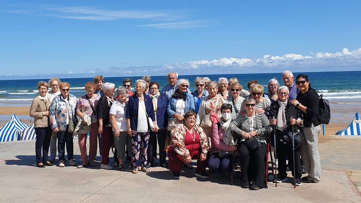 Ikasturtea bukatzeko Zarautzera eta Hondarribira joan dira Malerrekako jubilotekako kideak