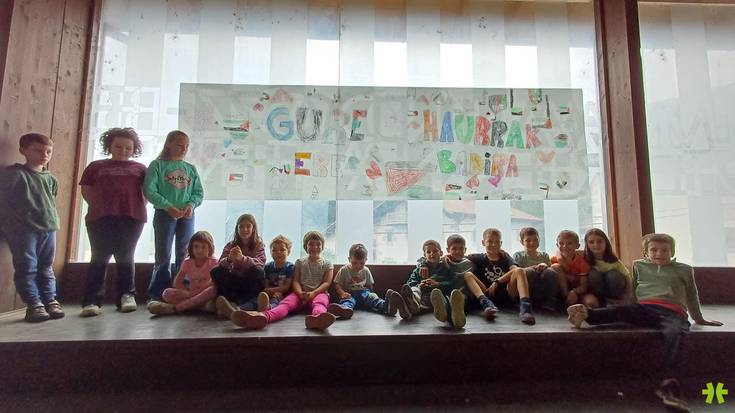 Almandozko eskola bizi-bizirik dagoela argi utzi dute azken aldian