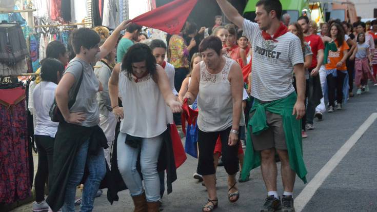 Baztango Gaita Dantza ikasteko ikastaroa eginen dute larunbatean Beran