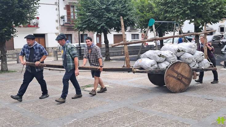 [ARGAZKIAK] Goizuetako txondorretik ateratako ikatza saldu dute asteburuan