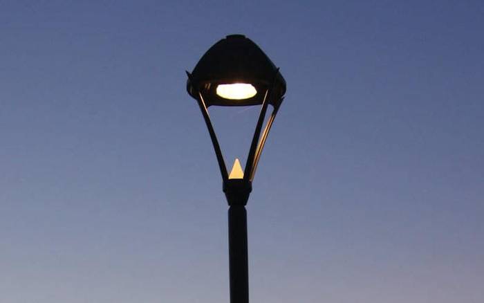 Baztango Geroa Baik azken aldiko bat-bateko telefono eta Internet etenaldiak eta argindar itzalaldiak salatu ditu