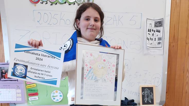 Maddi Zubillaga saldiastarrak epaimahaiaren sari berezia lortu du Malerrekako Txuri-Urdinek antolatutako literatur lehiaketan