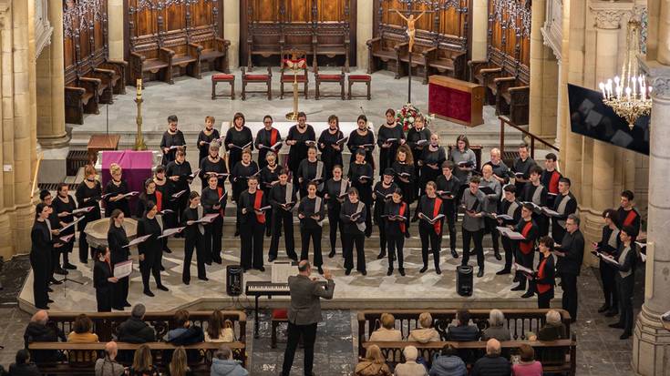 Zaria Koru Eskolaren emanaldia Beran