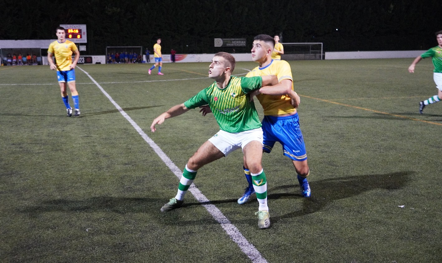 Beti Gazteko futbol talde nagusiak Lesakan hasiko du denboraldia igandean
