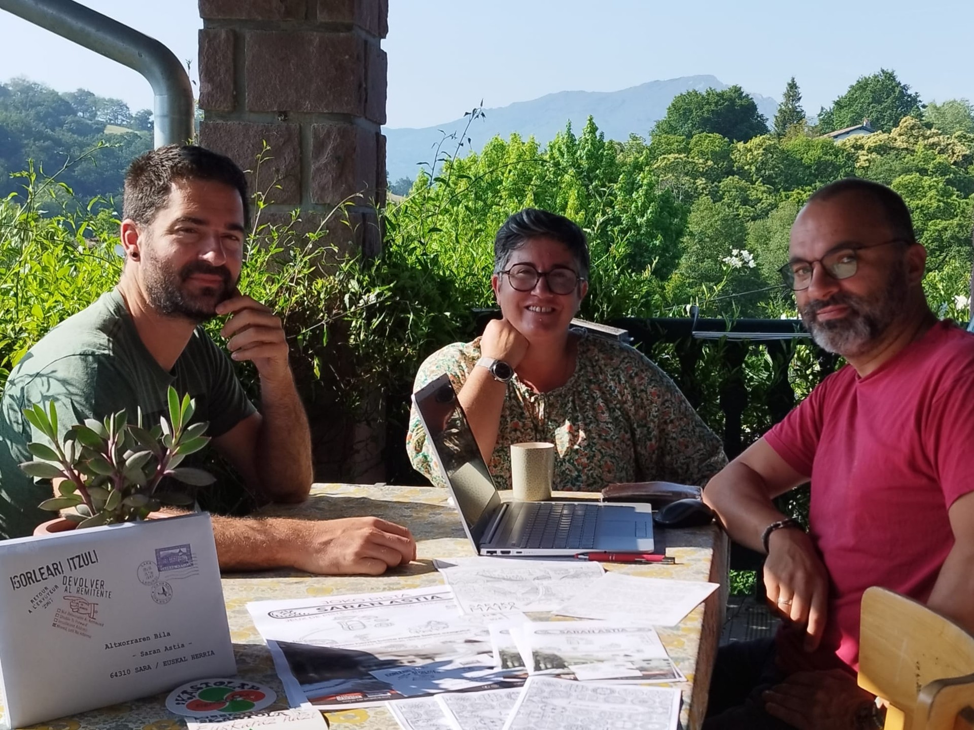 «Herriko historia eta ondarea ezagutzeko parada ematen duen jokoa da Saran Astia»