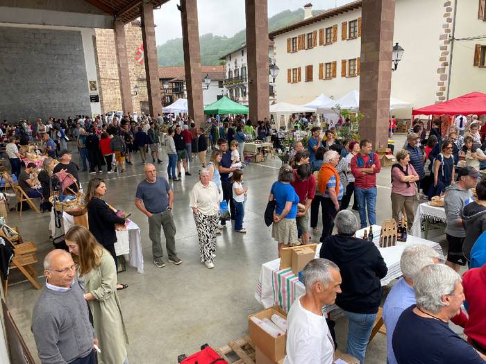 Altxatak dena prest du igande honetan Etxalarko XXXIII. Gasna eta Artisau Feria ospatzeko